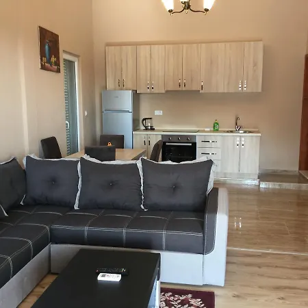 Apartments Ismy Ulcinj Exterior photo
